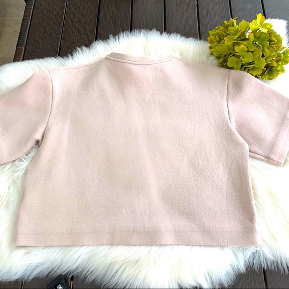 Graphic Beige Crop Top - Picture 9 of 10